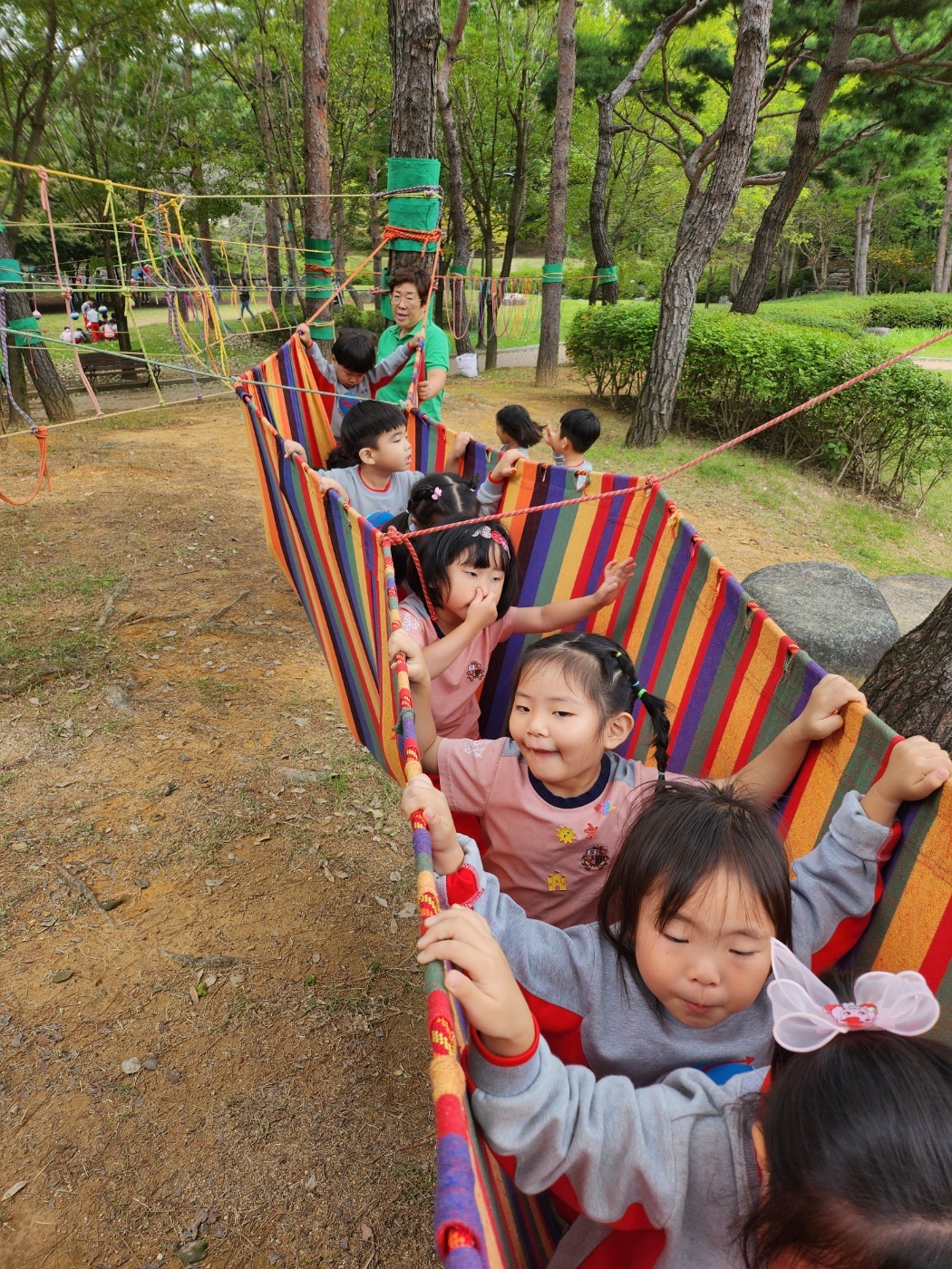 숲밧줄놀이 확대 보기