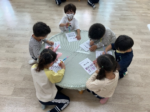 (석적유치원)책이랑 놀아요! 독서주간운영(독도사랑과 함께하는 동화여행)